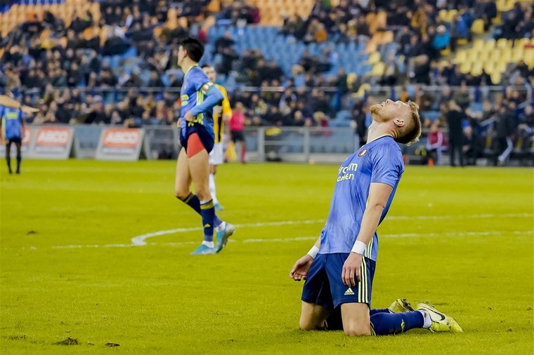 Ihattaren onttroont Koeman, Jørgensen schiet met losse flodders