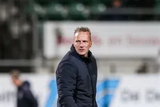 Thumbnail for article: ADO stuurt assistent De Graaf naar huis na enorme rel met Gorter