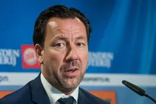 Thumbnail for article: Van Gastel moest 'onmenselijk' ontslag bij Feyenoord van zoon vernemen