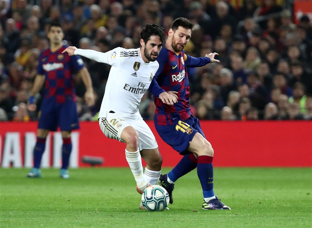 De Jong komt in eerste Clásico goed weg tegen sterker Real