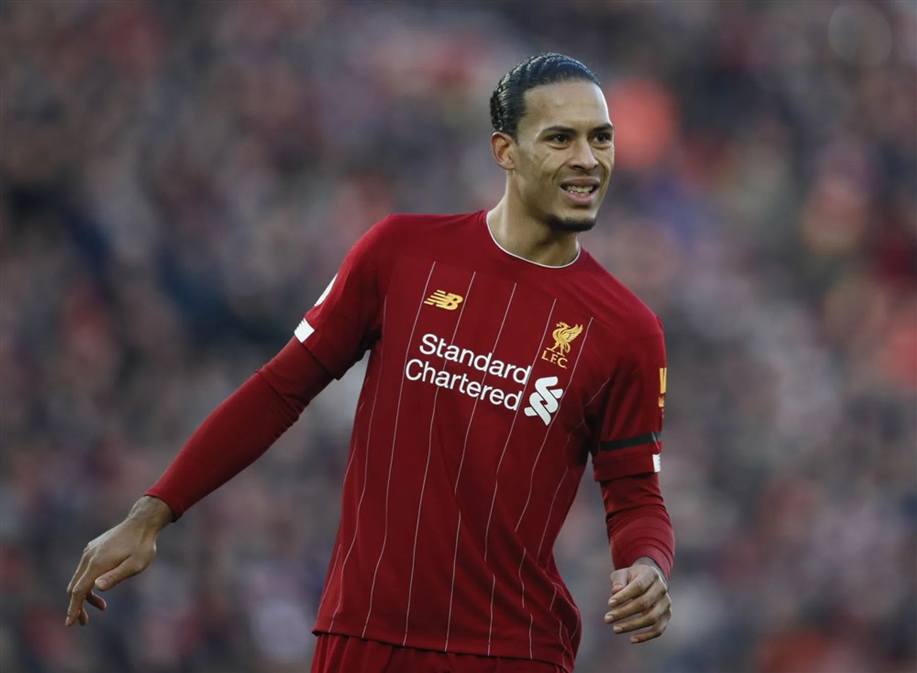 Zó belangrijk is Van Dijk: krant adviseert Liverpool transferactie door zijn absentie