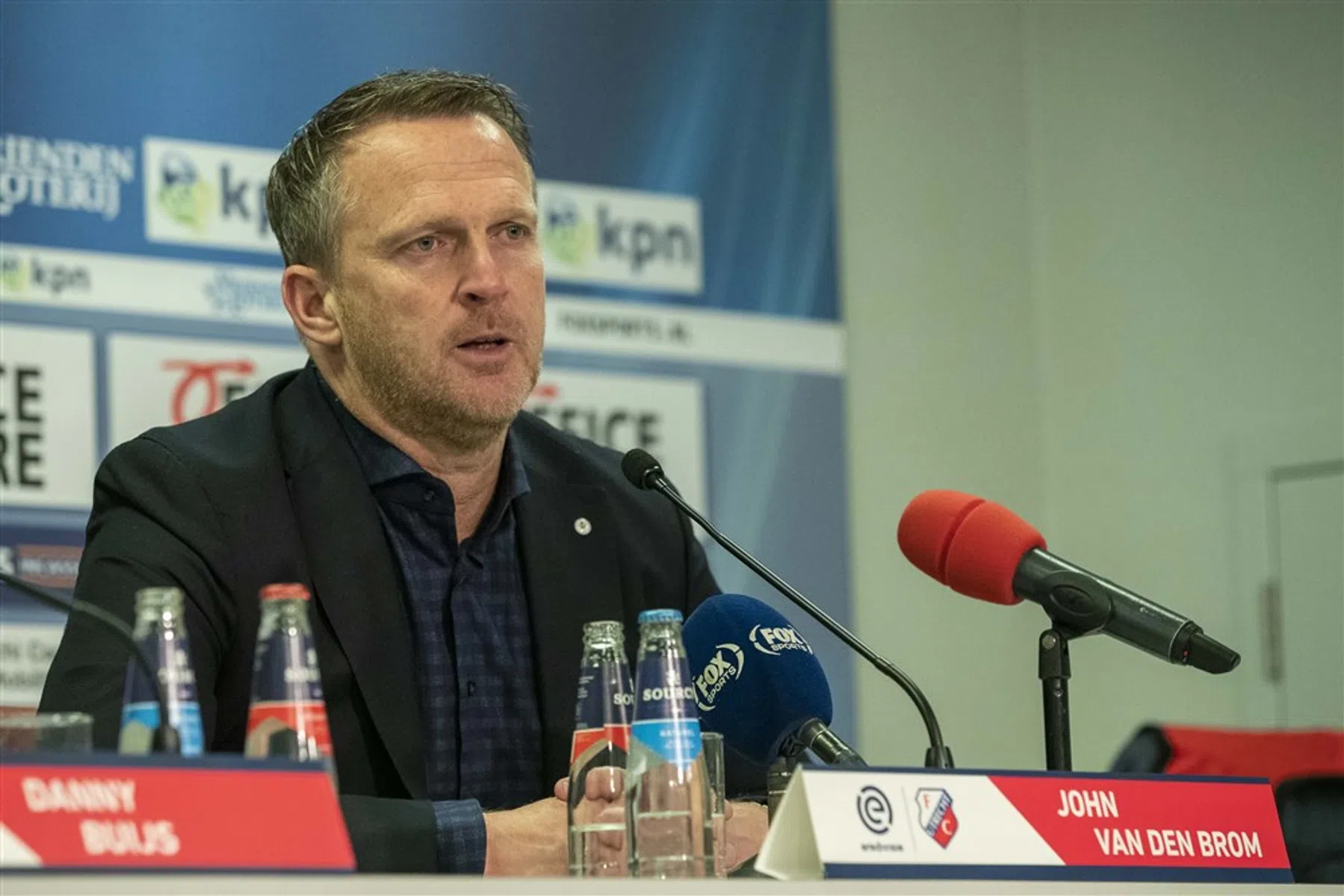 Van den Brom hoopt tegen 'compact' Feyenoord op kolkende Galgenwaard