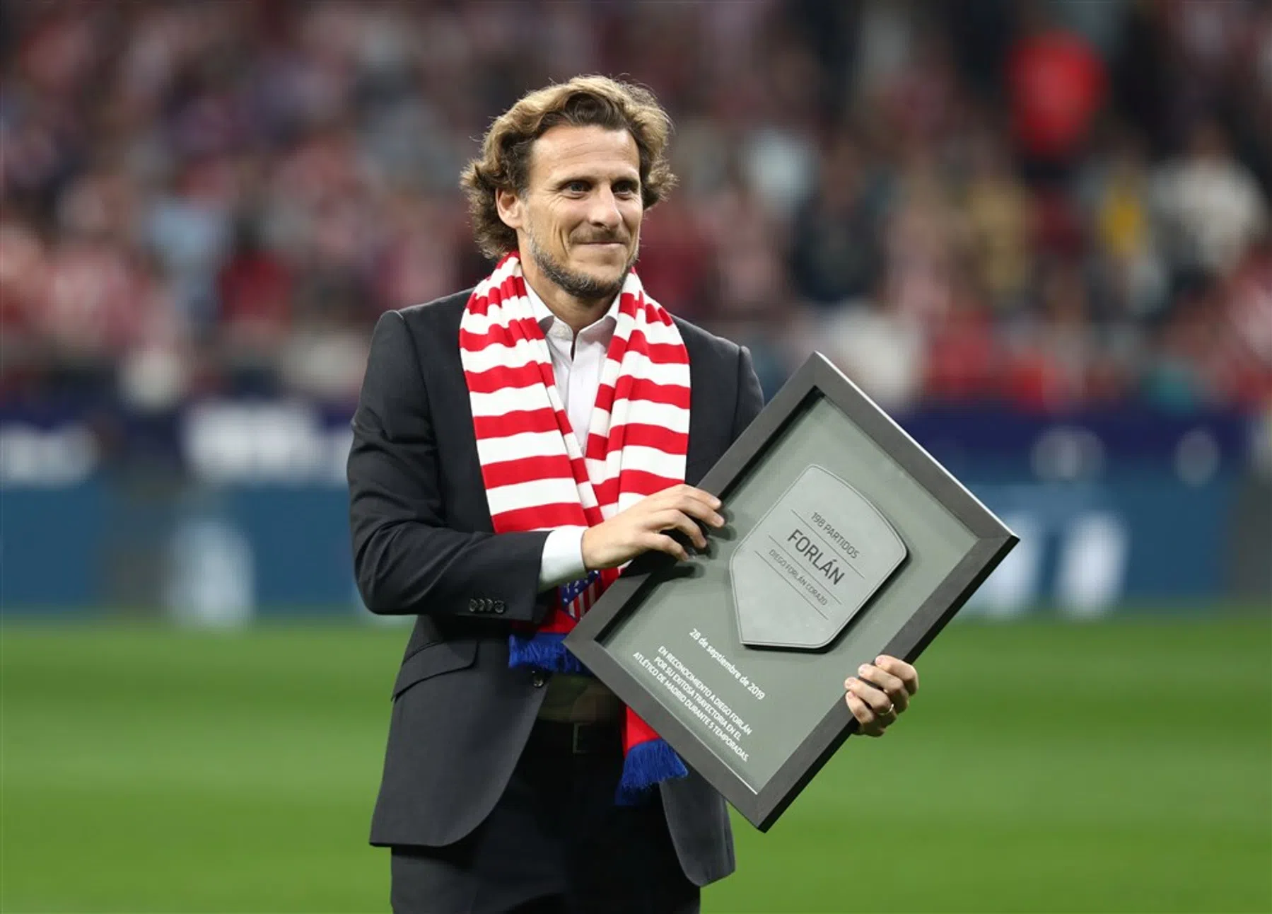 Opmerkelijke stap Forlán: eerste klus als trainer meteen een flinke