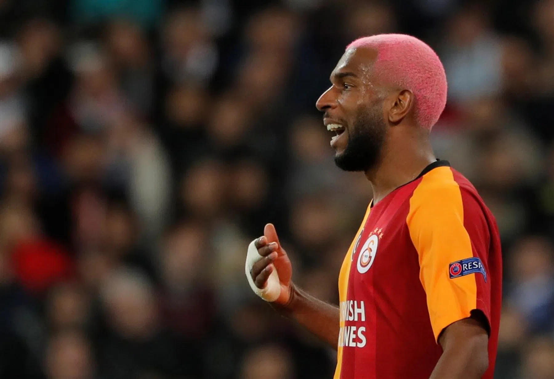 Babel laat zich met prima doelpunt zien aan Koeman