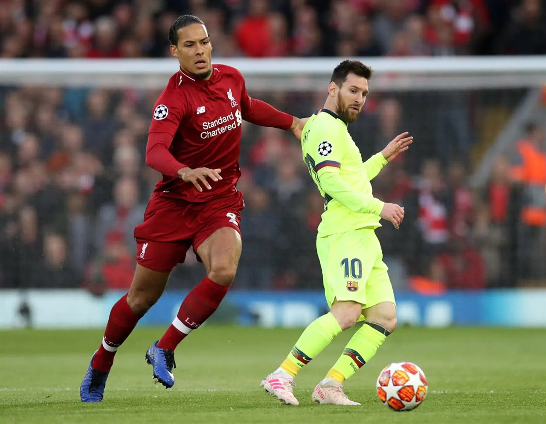 France Football plaatst Van Dijk tussen grootheden in Elftal van het Decennium