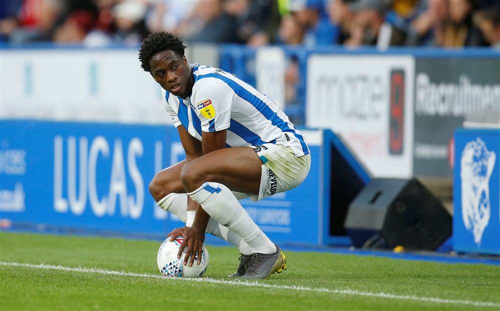 Huddersfield Town zet recordaankoop Kongolo in de etalage