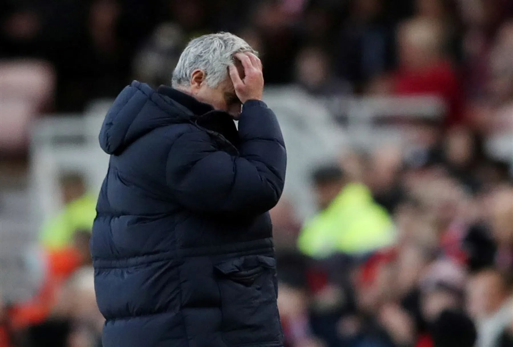 Mourinho krijgt ploeterend Spurs ook in FA Cup niet aan de praat