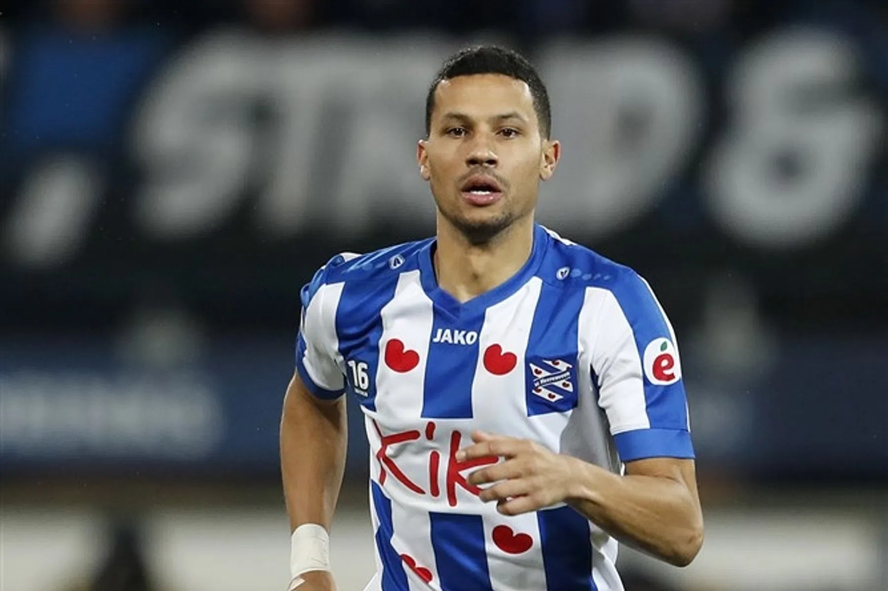 Van Rhijn voorspelt transferklappers Heerenveen: 'Zij kunnen pareltjes worden'