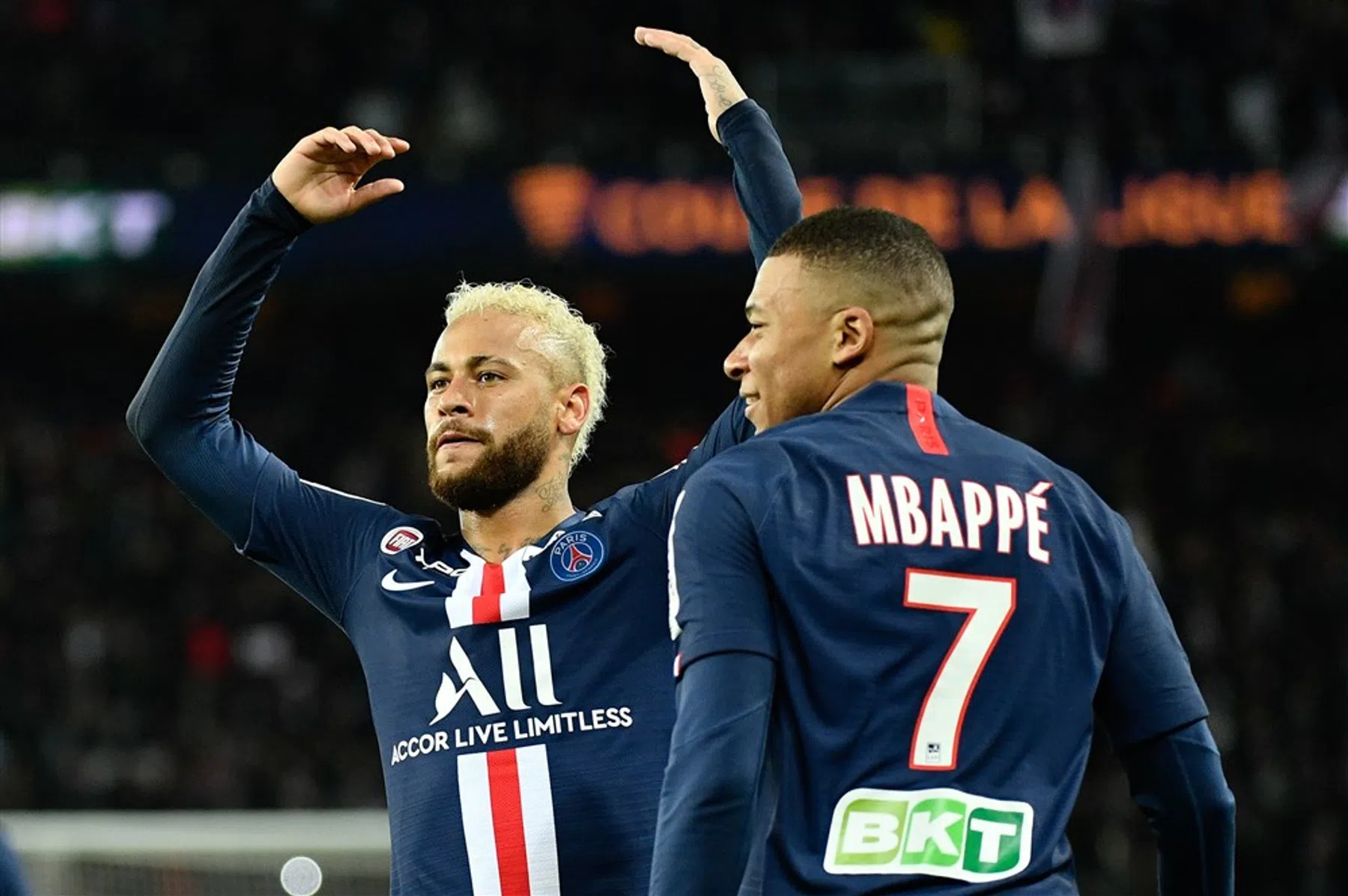 Droomvoorhoede PSG slacht Saint-Étienne in bekertoernooi