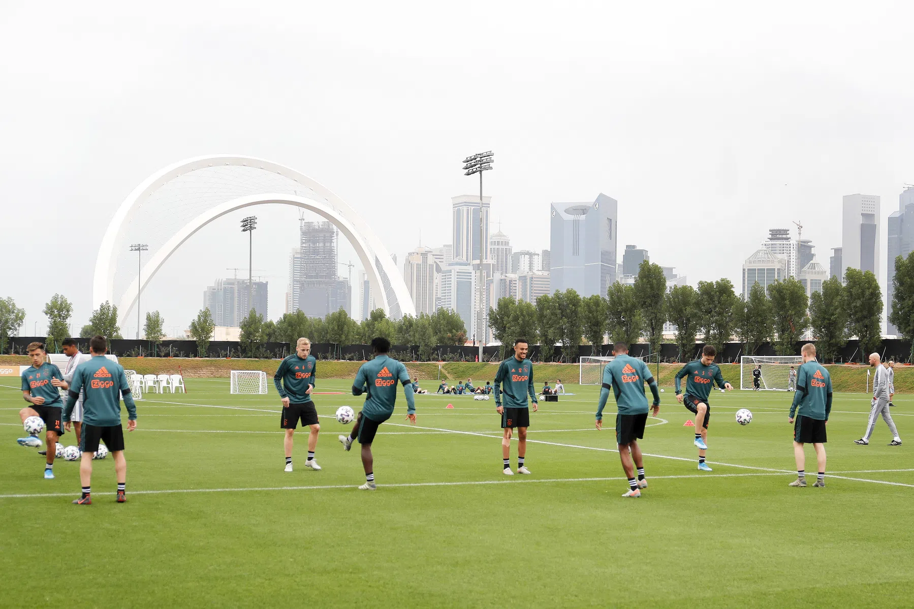 De woelige week in Qatar: zo werkte Ajax naar de tweede seizoenshelft toe