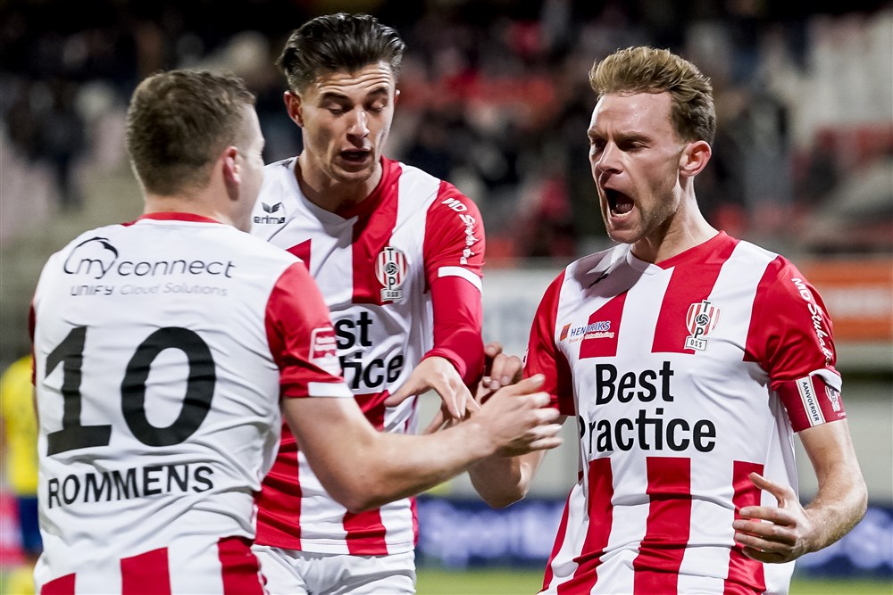 Klap voor Cambuur en Van Basten-goal op doelpuntrijke KKD-avond