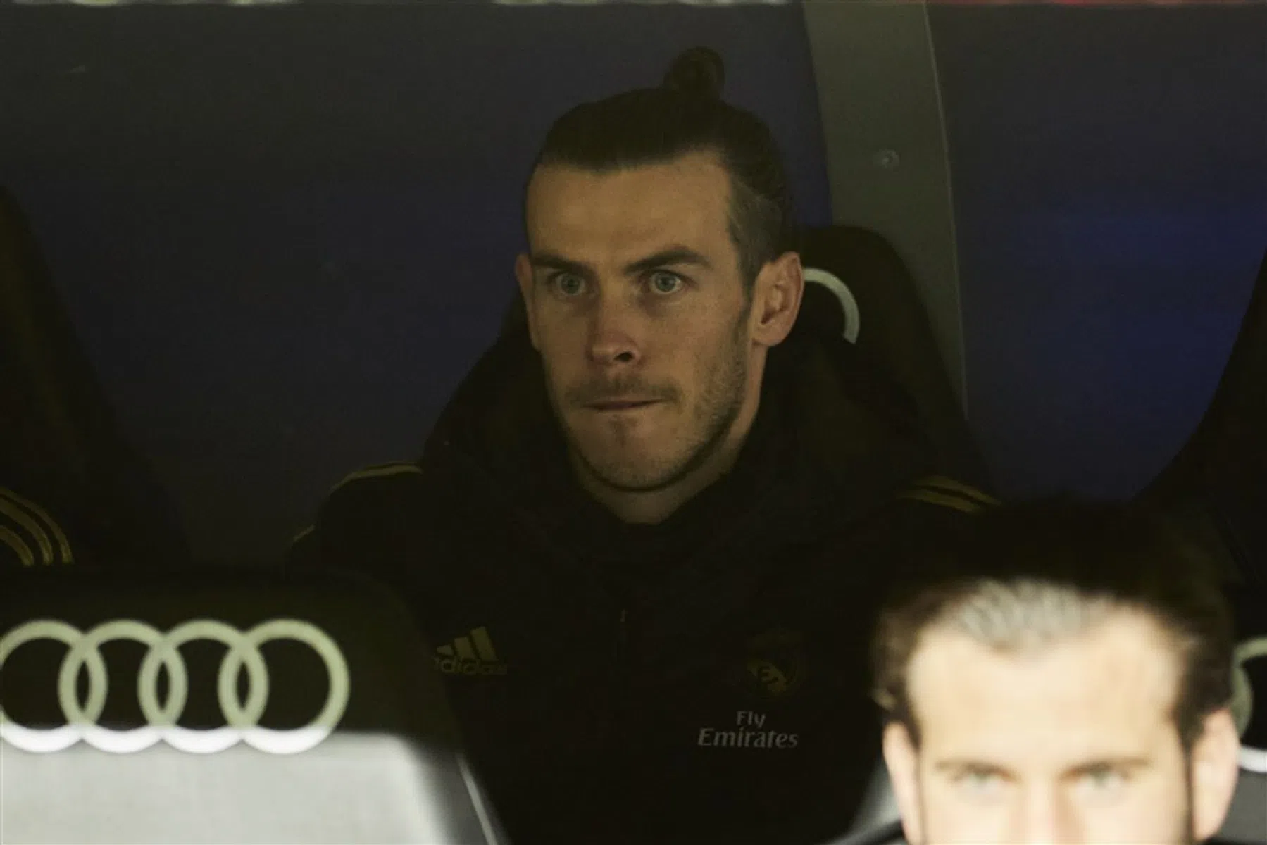 Tribuneklant Bale zorgt met vroegtijdig vertrek weer voor ophef 