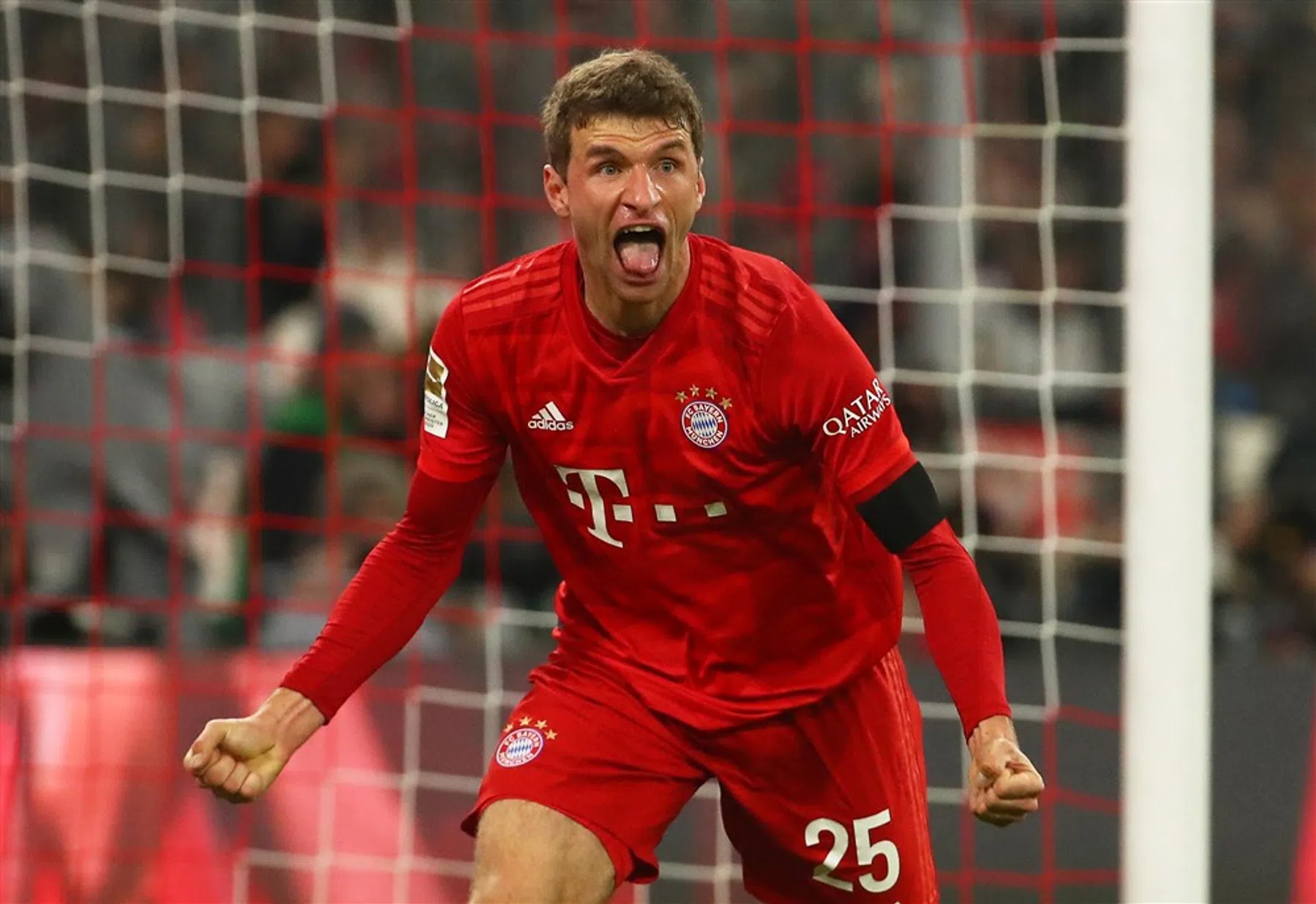 Bayern toont spierballen in eenzijdige topper en kan koppositie ruiken