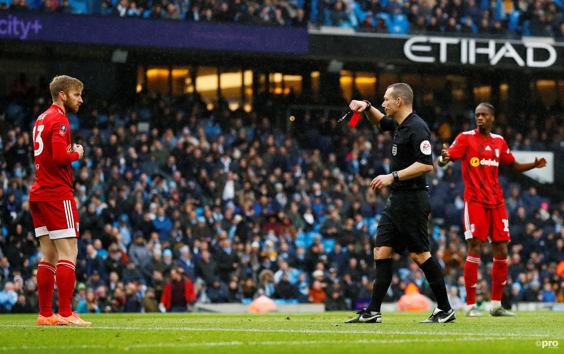 Man City freewheelend naar magische mijlpaal en verder