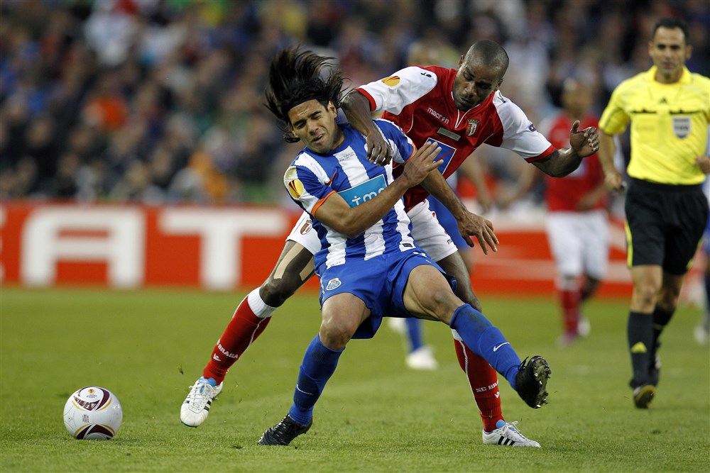 Porto beschuldigd van miljoenenfraude bij transfers James, Falcao en Casillas