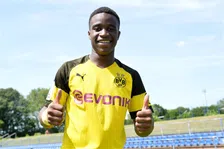 Thumbnail for article: Dortmund geeft supertalent Moukoko (15) weer vrij voor Duitse jeugdteams