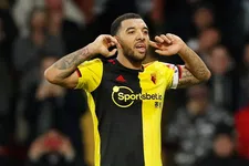Thumbnail for article: De zwakke schakel van Liverpool: 'Lovren keek niet eens naar de bal'
