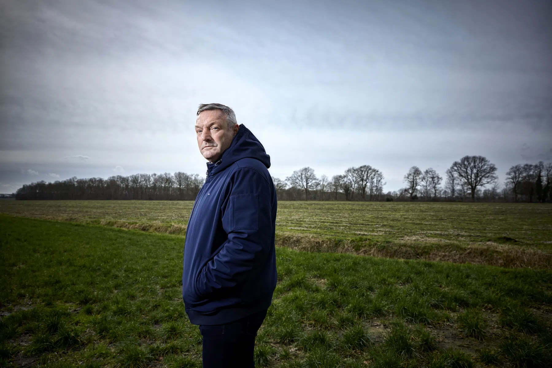 Ron Jans over het web waarin hij verstrikt raakte