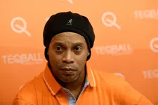 Thumbnail for article: 'Ronaldinho in de problemen na reizen met vals paspoort'