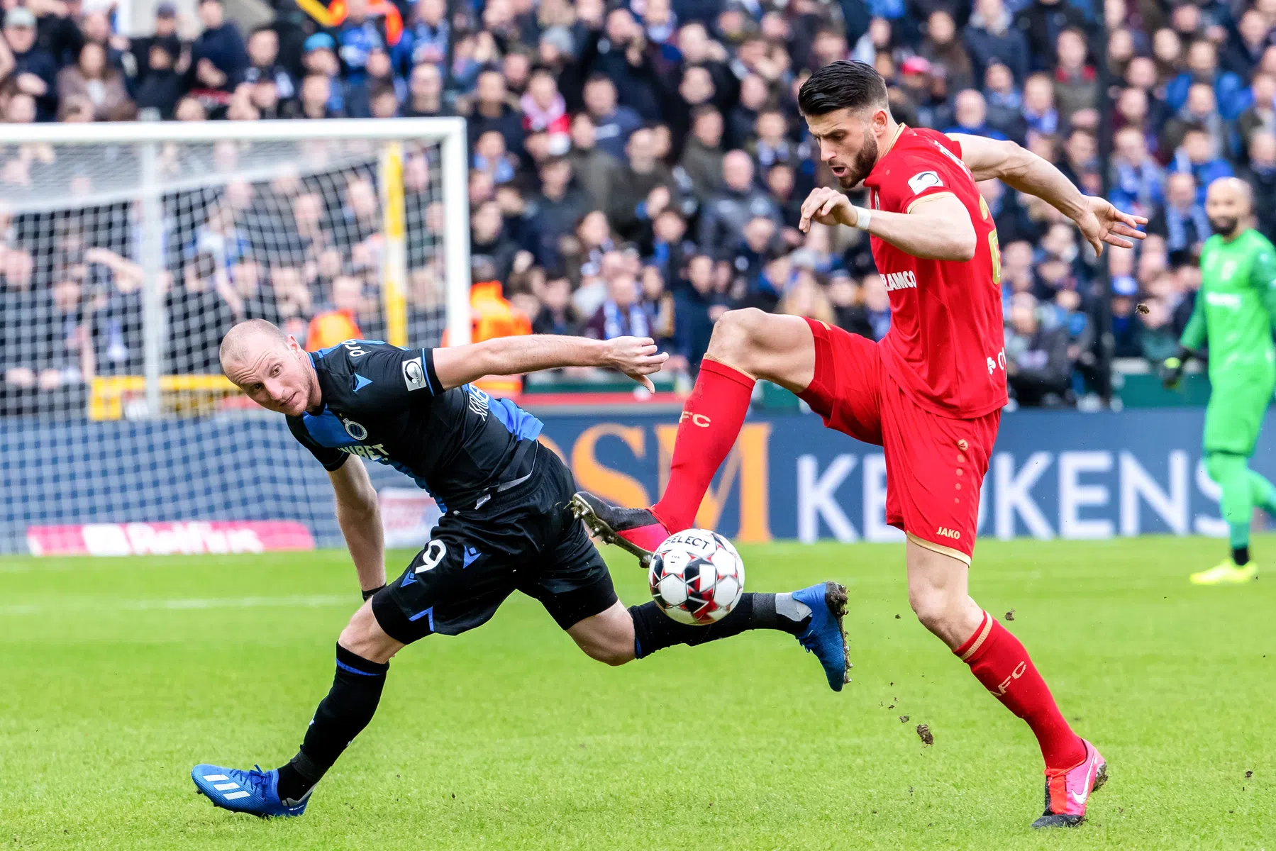 Hoedt: 'Antwerp FC leeft enorm, zit in de groei, dat merk je aan alles'