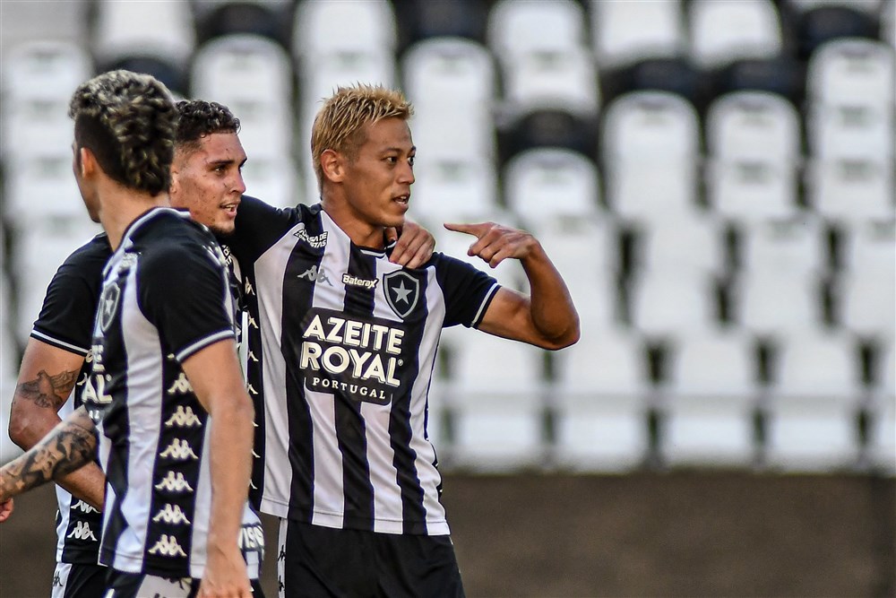 Honda luistert vreemd debuut bij Botafogo op met een goal