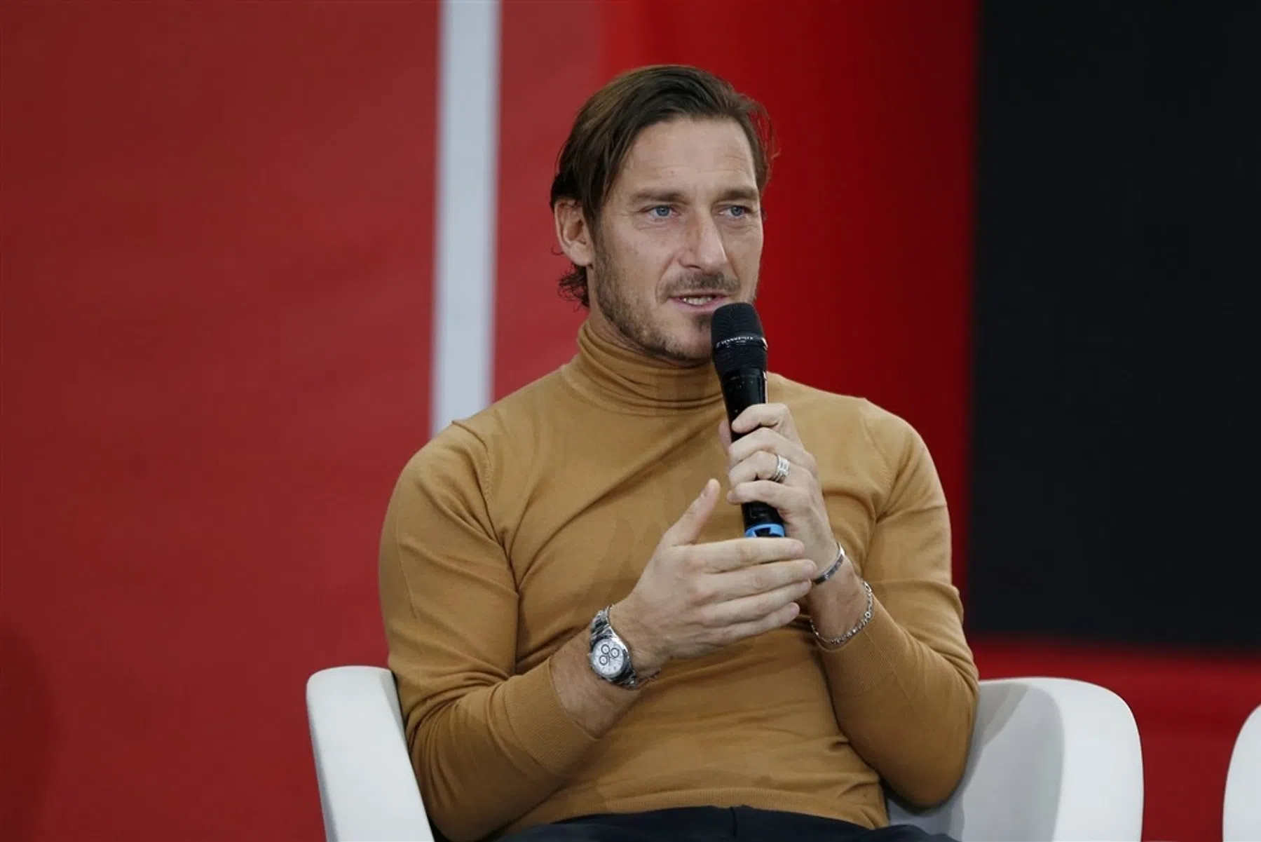 Totti bluft: 'Ik zou zo nog mee kunnen op het veld'