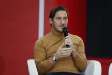 Thumbnail for article: Totti bluft: 'Ik zou zo nog mee kunnen op het veld'