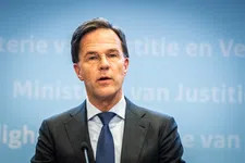 Thumbnail for article: Overheid verlengt maatregelen: voorlopig geen Eredivisie