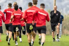 Thumbnail for article: Lukkien verklaart succes FC Emmen: 'Communicatie is de sleutel'