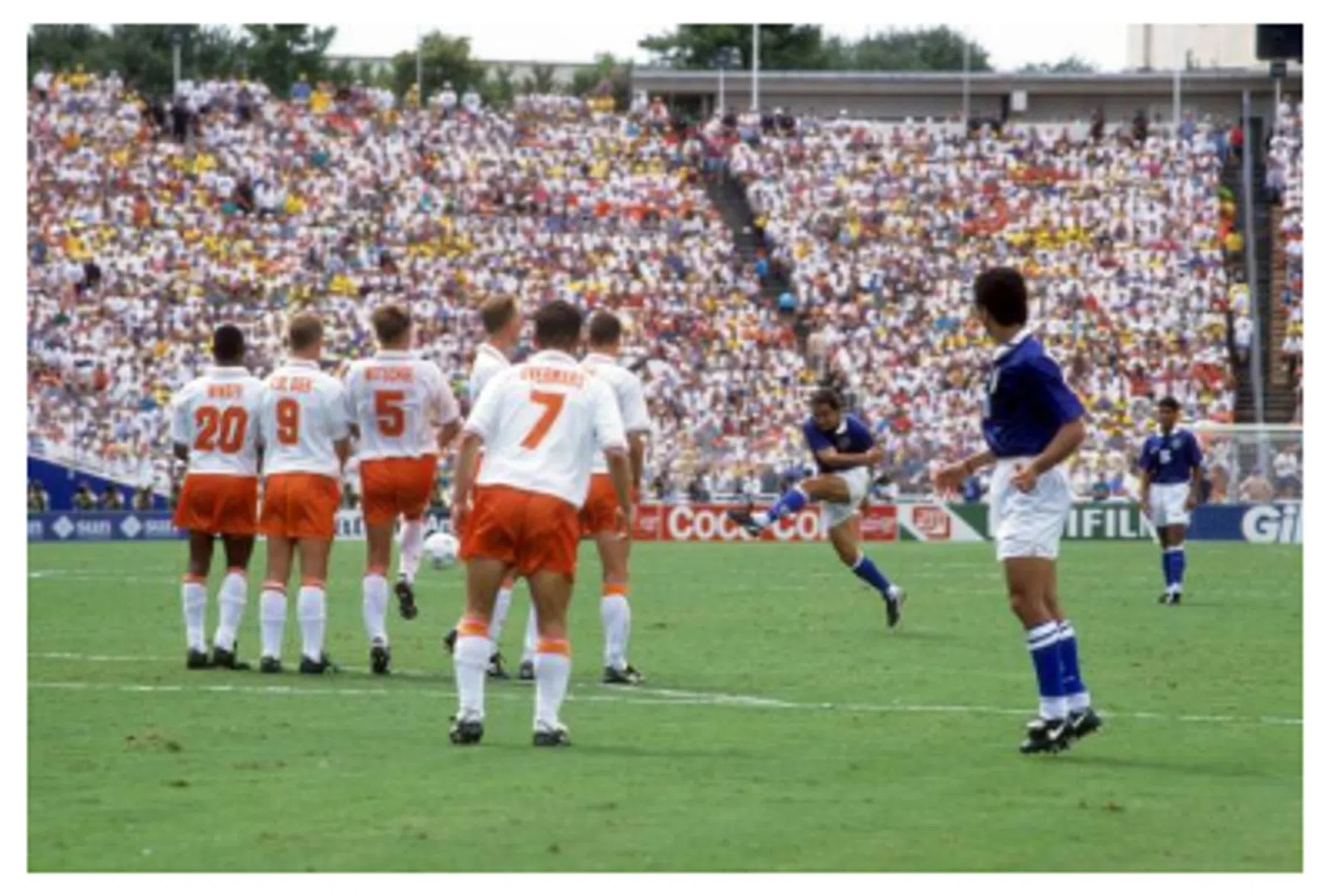 De toevallige heldenrol van Branco, Oranje-beul met versleten rug