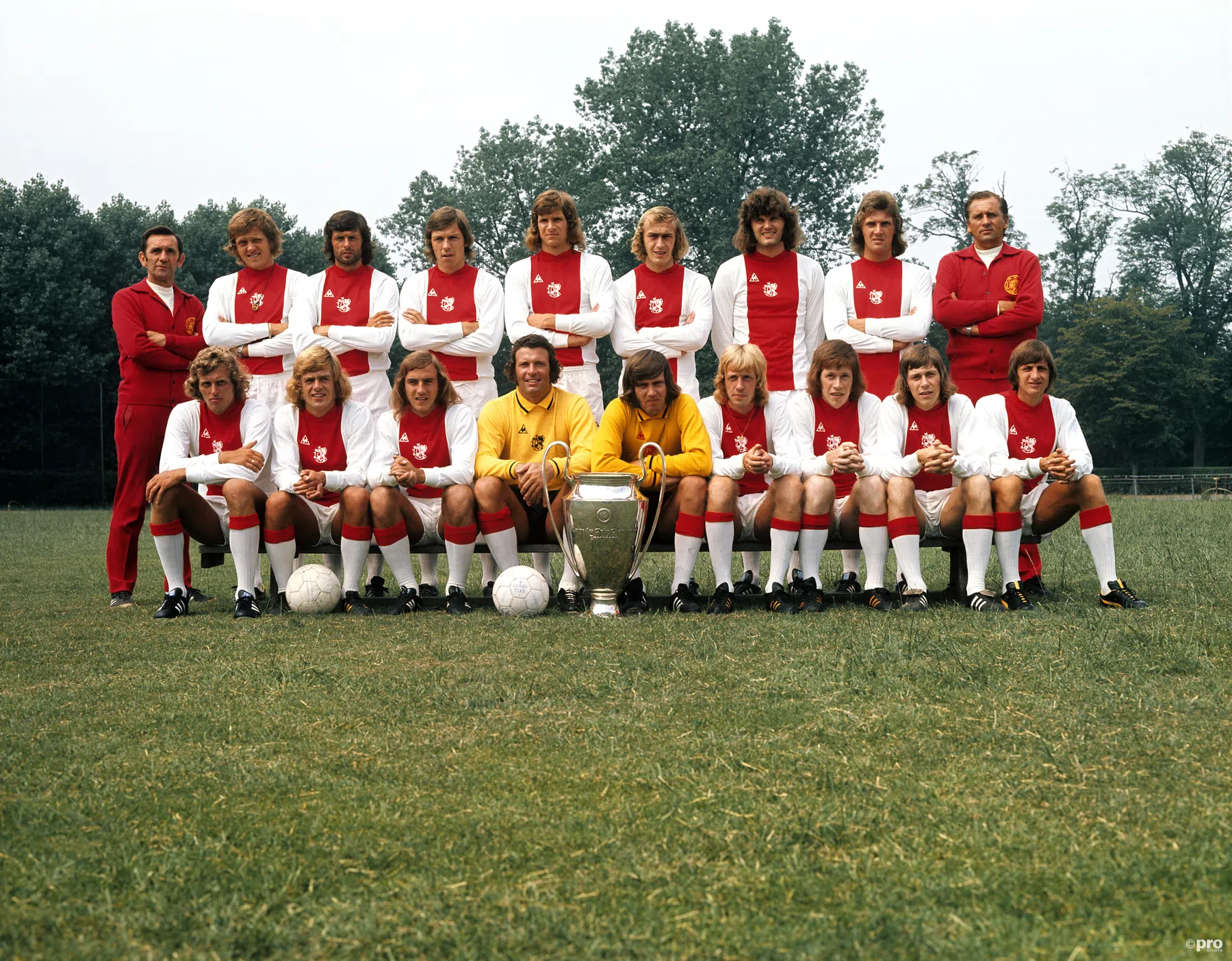 Franse verkiezing: Ajax-shirt is het mooiste ooit