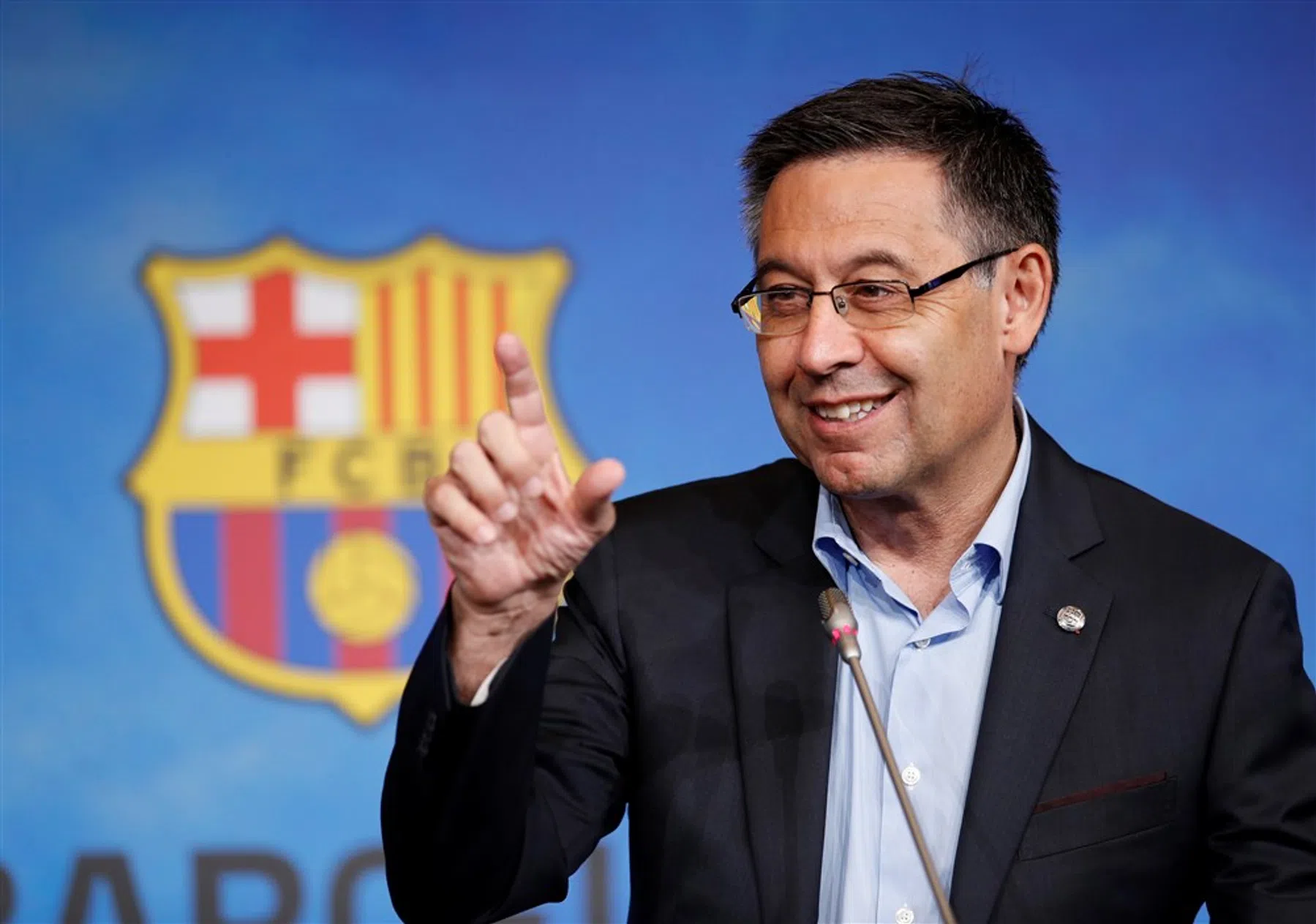 'Bartomeu grijpt hard in en haalt bezem door top Barcelona-bestuur' 
