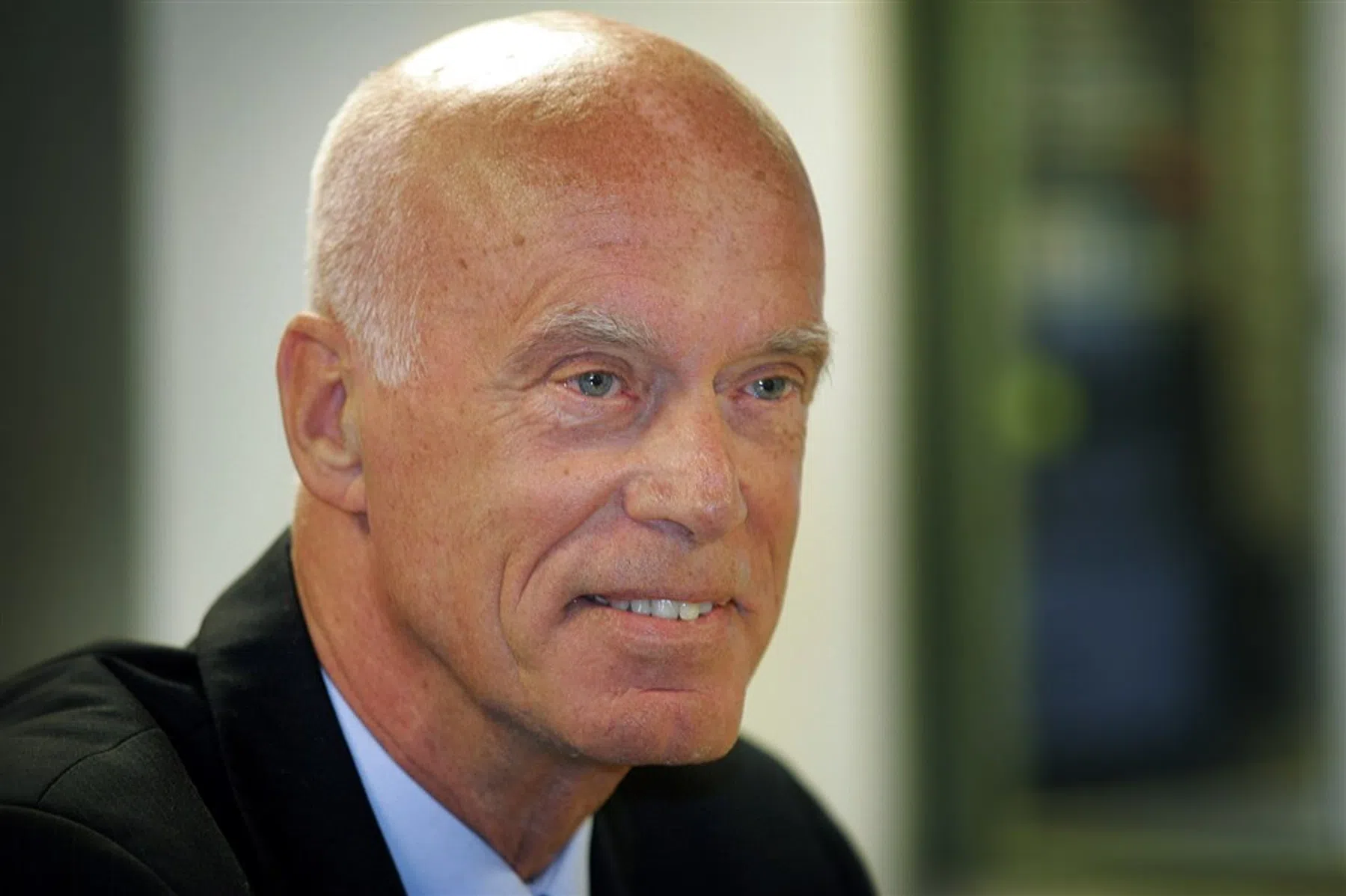 Van den Herik kritisch op KNVB: 'Dreiging UEFA had ik nooit geaccepteerd'