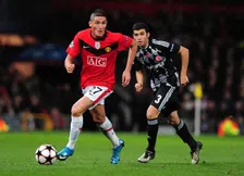 Thumbnail for article: Federico Macheda en het moment waarop hij zijn glazen ingooide bij United