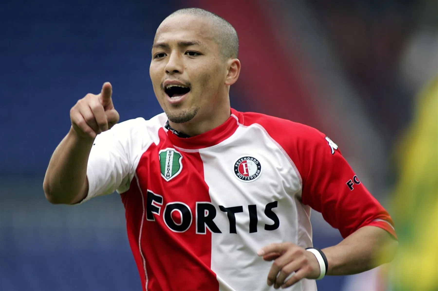 Ono biedt zich aan bij oude liefde Feyenoord: 'Pak gelijk het vliegtuig'