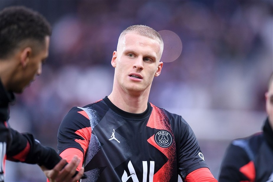 Mitchel Bakker mag zich officieel kampioen van Frankrijk noemen