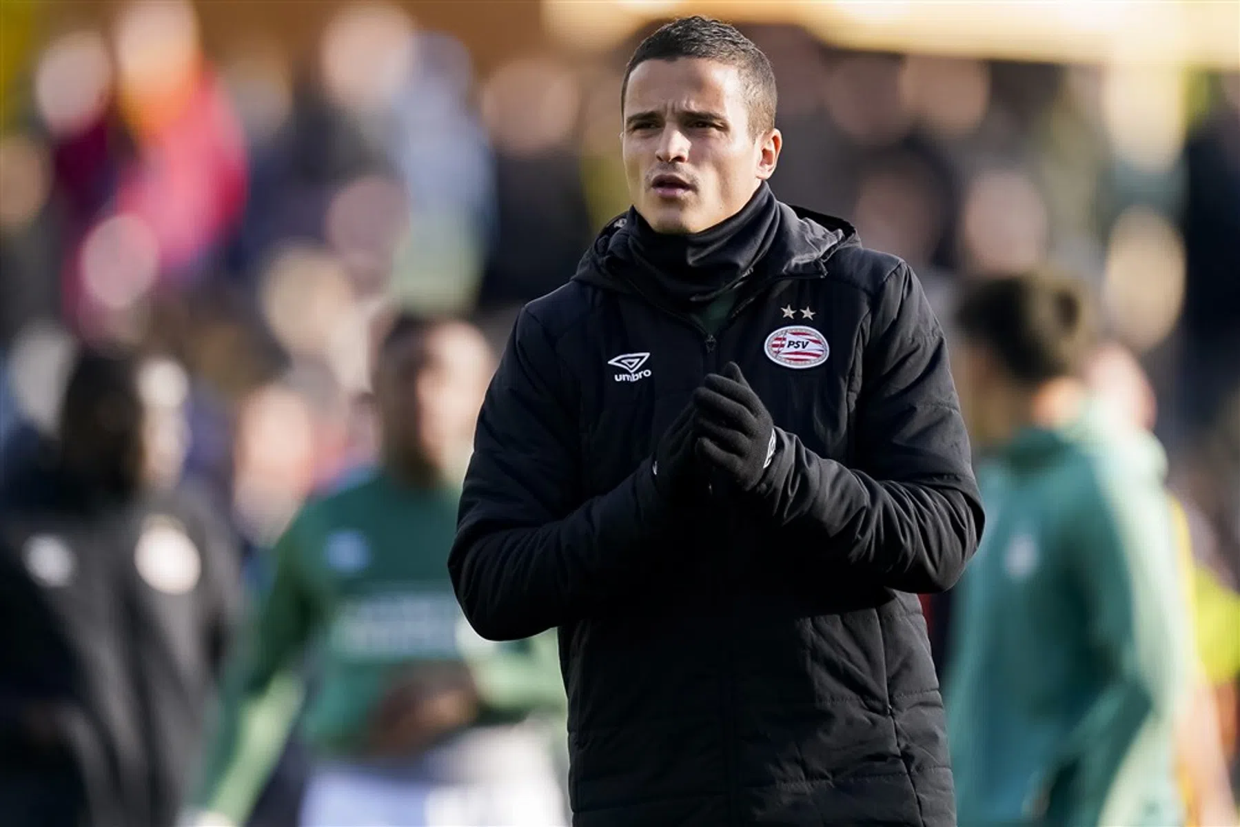 Afellay wil PSV financieel bijstaan: 'Ernst van de situatie is duidelijk'