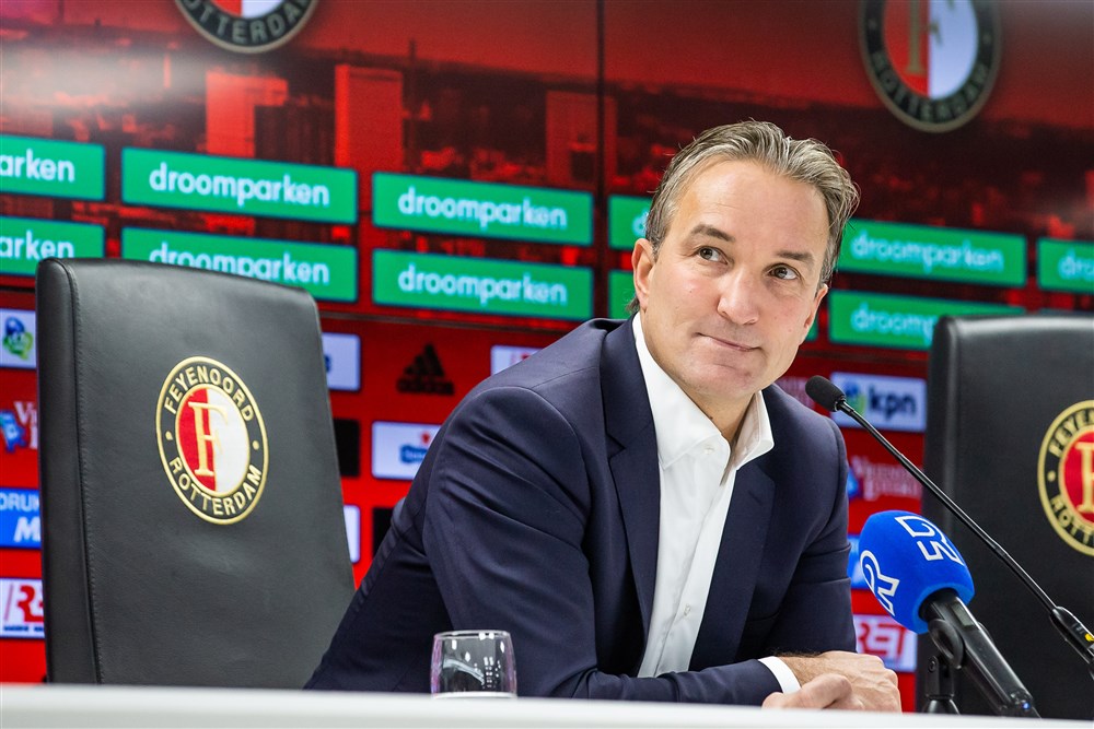 Feyenoord met spelers in gesprek over inleveren van salaris
