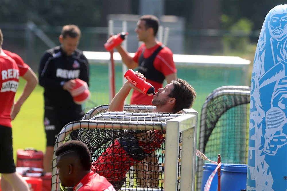 Köln wil na nieuws over besmettingen op trainingskamp