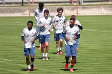 Thumbnail for article: Duitsland maakt haast: twee weken in quarantaine niet nodig voor spelers