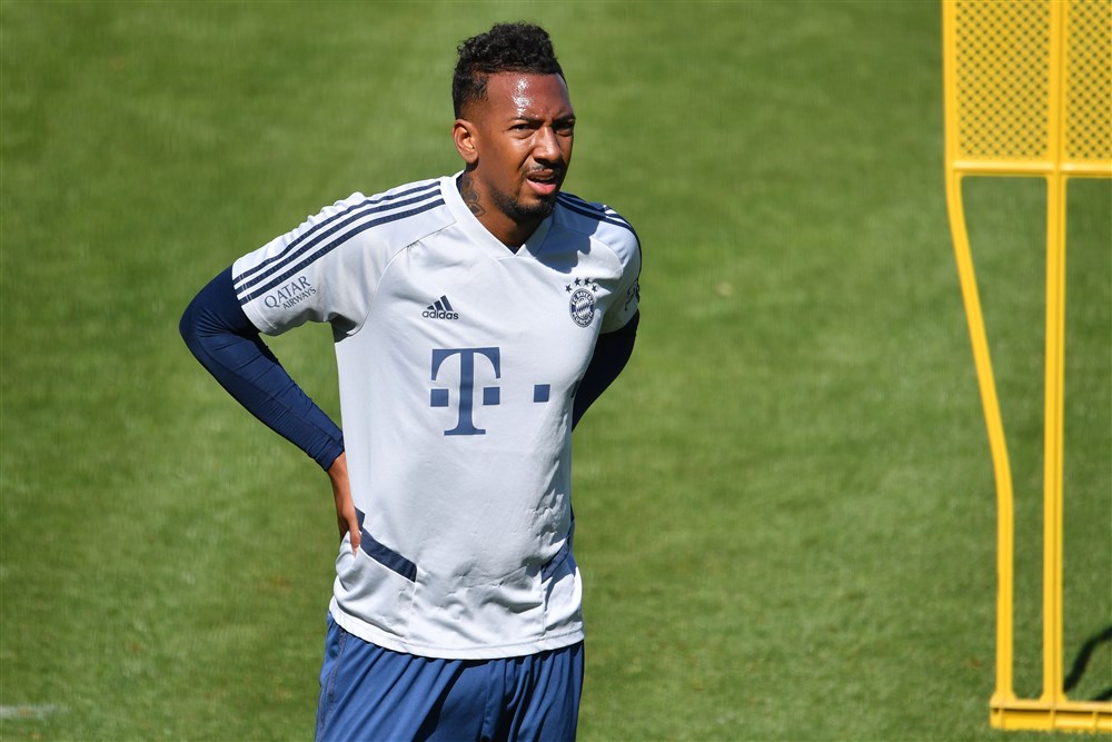 Boateng haalt de popcorn erbij, Krul heeft thuis wat uit te leggen