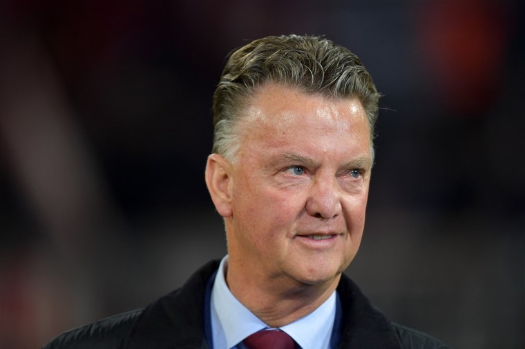 Van Gaal onthult: 'Spurs-preses moest ontsnappen in kofferbak'