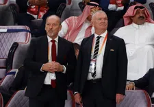 Thumbnail for article: 'Duidelijk standpunt FA: niet degraderen géén optie, Liverpool kampioen'