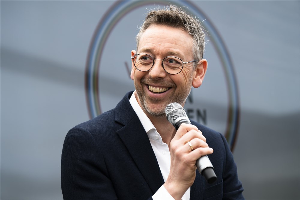 KNVB-directeur Van der Zee zet vraagtekens bij besluitvorming kabinet