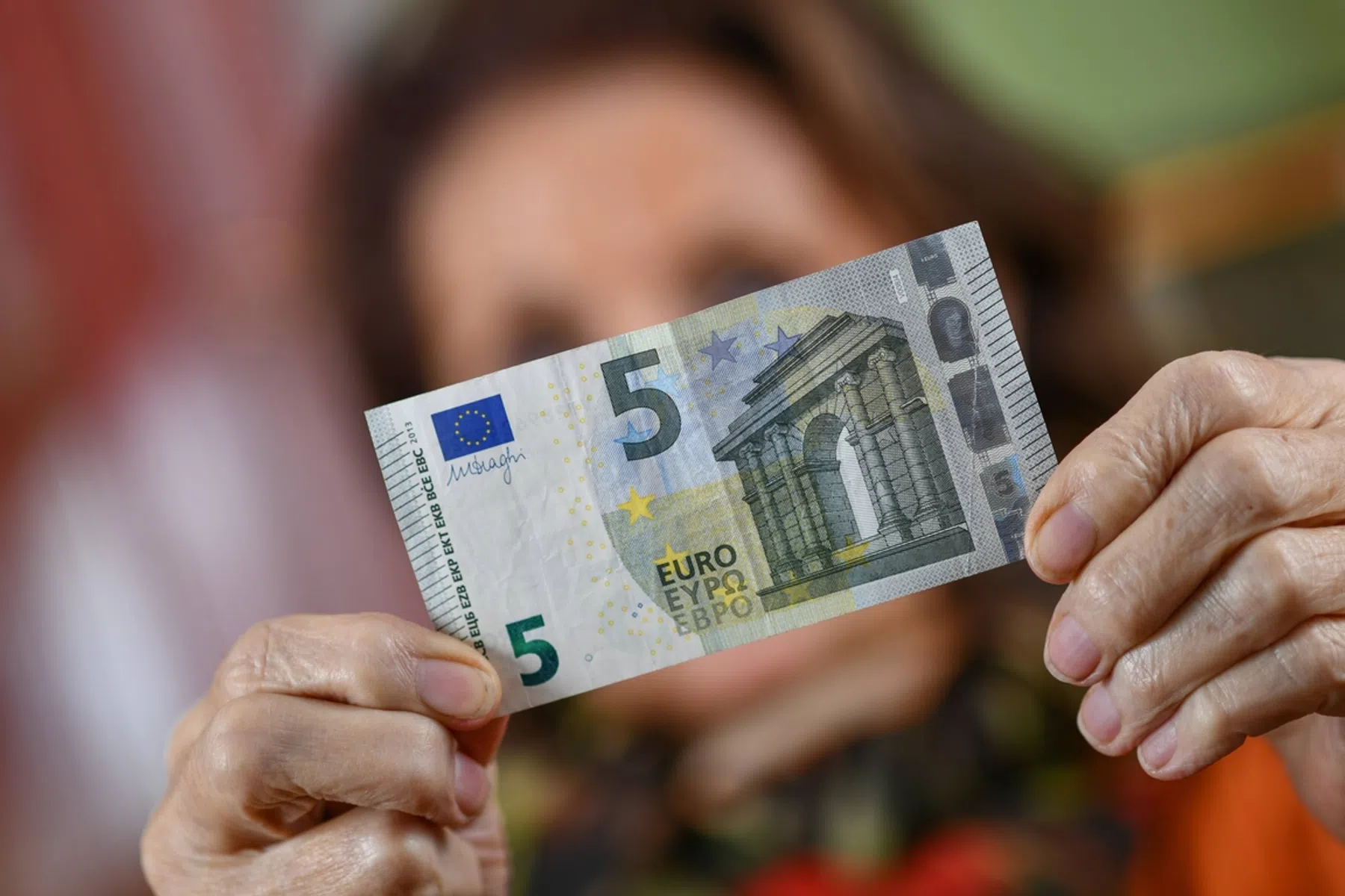 Van de Nederlandse profs verdient 38 procent minder dan het modale loon