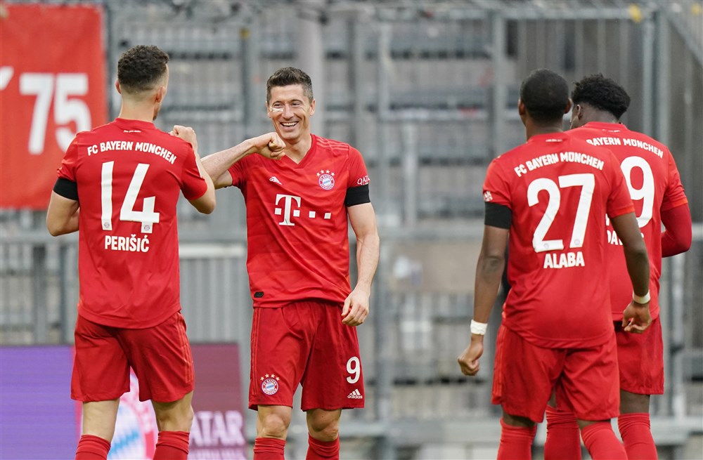 Productiever dan ooit: Lewandowski meldt zich aan kop Gouden Schoen-klassement