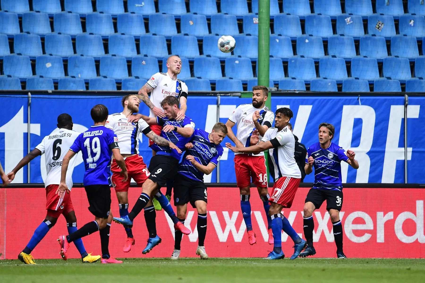 Paal staat fantastische middag voor Hamburger SV in de weg