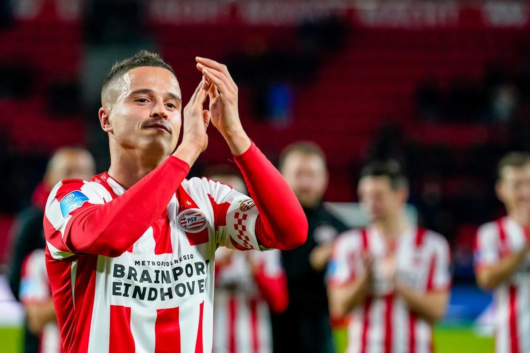 PSV en Afellay na een jaar weer uit elkaar