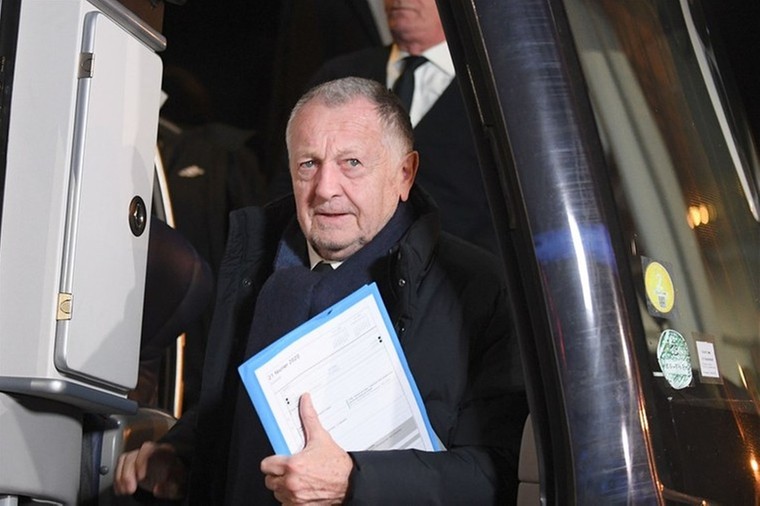 Brief na brief na brief: minister moet lachen om koppigheid Aulas