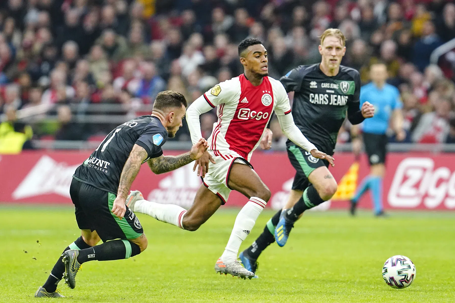 Transfermarkt-bulletin: onrust bij Ajax, transferperikelen bij AZ, Groningen en NAC